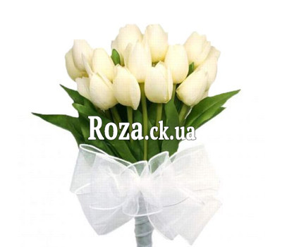 Bouquet of white tulips