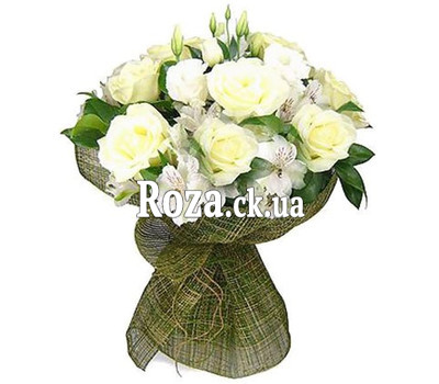 Bouquet of white roses and alstromeries