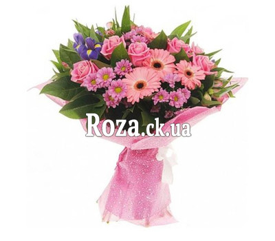 Bouquet of roses and chrysanthemums