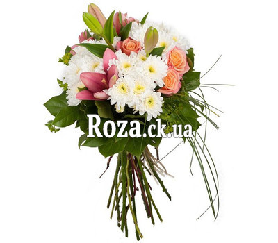 Bouquet of lilies, roses and chrysanthemums