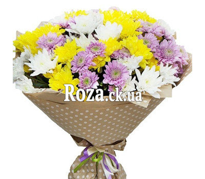 Chrysanthemums in kraft paper