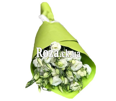 White eustoma bouquet