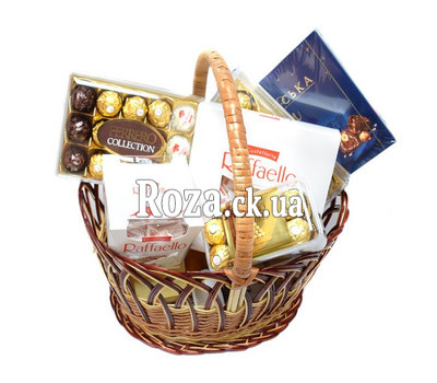 Elite basket of sweets