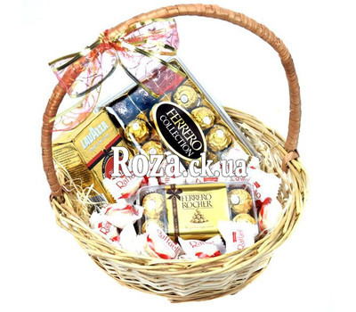 Basket of sweets and coffee Lavazza
