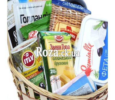 Gift basket with wine and cheese