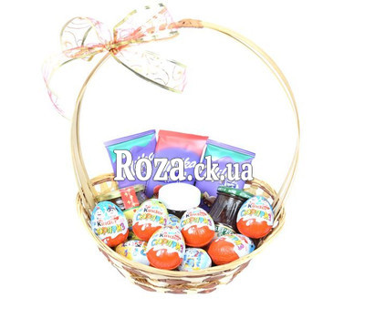 Basket with Milka chocolate and kinder sweets