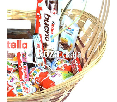 Kinder sweets basket 3