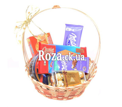 Корзинка со сладостями