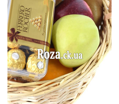 Gift basket with alcohol