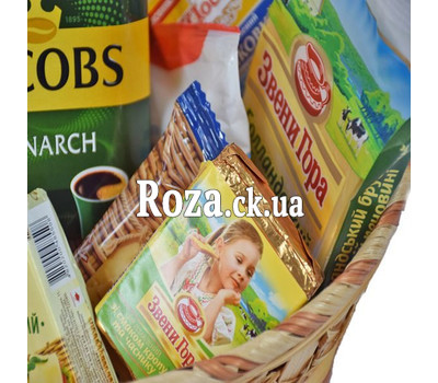 Gift basket with coffee
