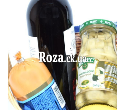 Gift basket with products 3