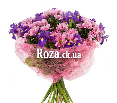 Bouquet of irises and chrysanthemums