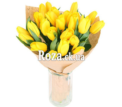 Bouquet of yellow tulips