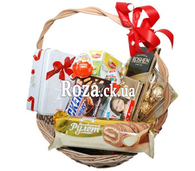 Gift basket of sweets