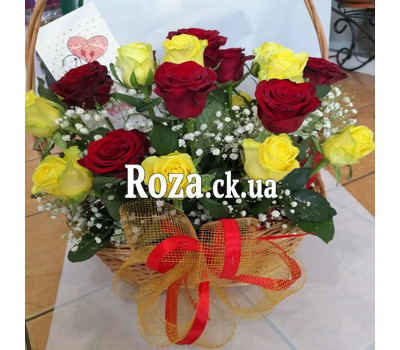 Красно желтая корзина роз - вид 2