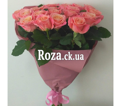 Trendy roses in a bouquet 1