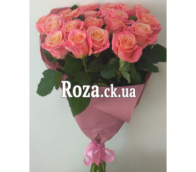 Trendy roses in a bouquet 3