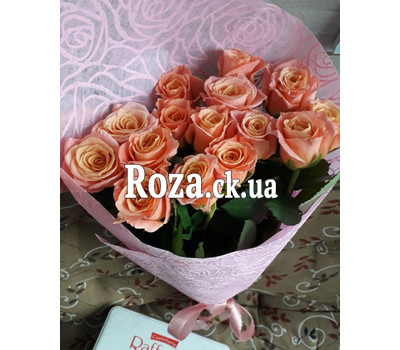 15 peach roses Miss Piggy 1