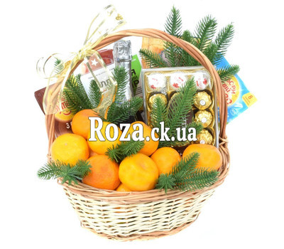 New Year's basket with champagne
