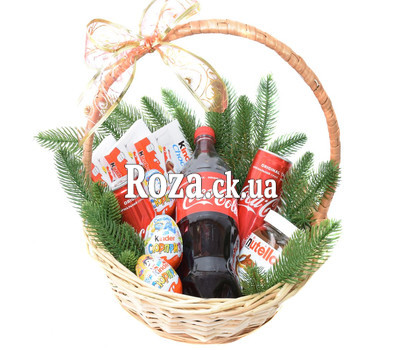 Кошик солодощів кіндер на Новий рік