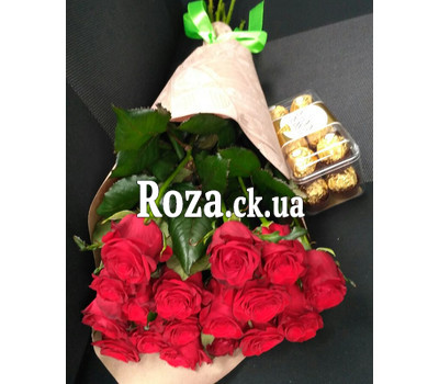 Red Roses in Kraft 4