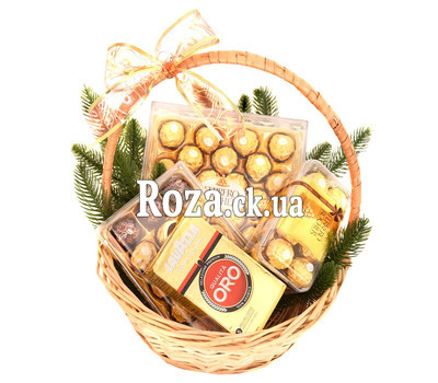 Christmas basket with Ferrero and coffee