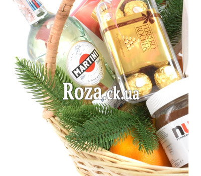 Новогодняя корзина с Мартини и конфетами - вид 1