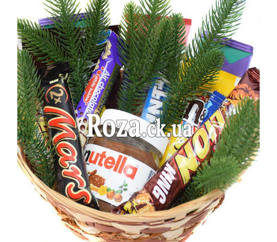 Christmas basket with nutella and chocolate bars 1