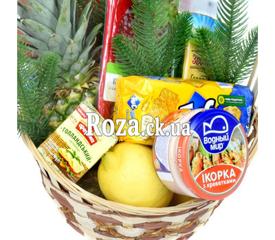 Grocery basket as a gift for the New Year 1