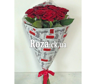 Trendy bouquet of red roses 1