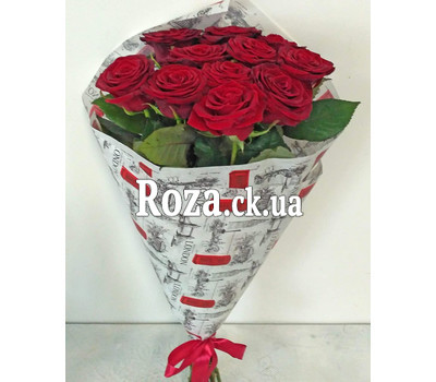 Trendy bouquet of red roses 3
