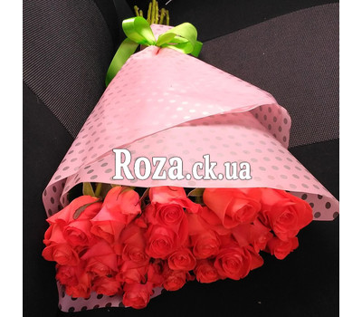 Bright bouquet of orange roses 1