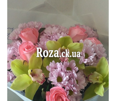 Bouquet with pink flowers and orchids 3