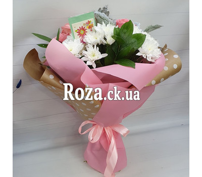 Delicate bouquet of flowers 5