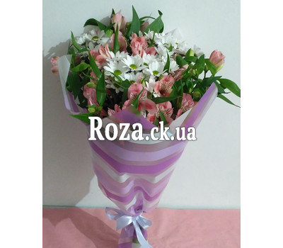 Gentle bouquet of alstroemerias and chrysanthemums 2