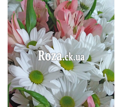 Gentle bouquet of alstroemerias and chrysanthemums 4