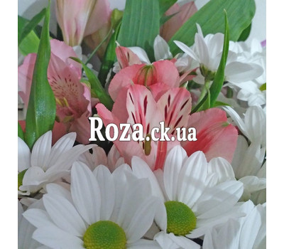 Gentle bouquet of alstroemerias and chrysanthemums 5