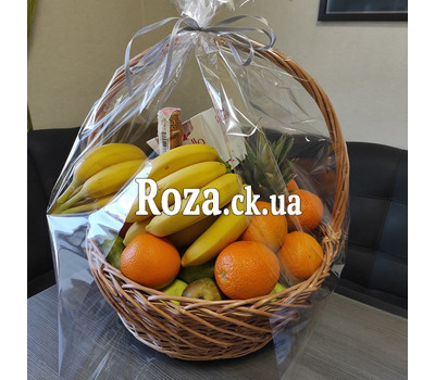 Large basket of fruit 1