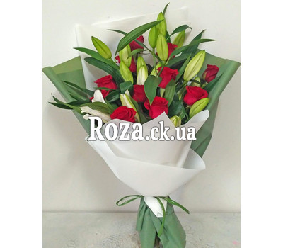 Large bouquet of lilies and roses 6
