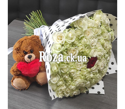 Bouquet of 100 white roses and 1 red rose 2