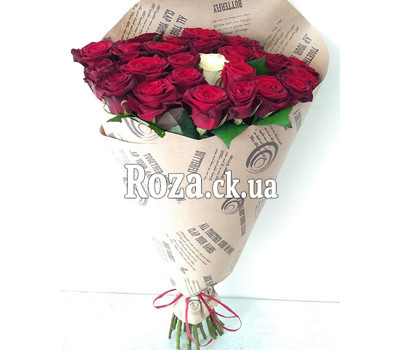 Bouquet of red roses and one white1