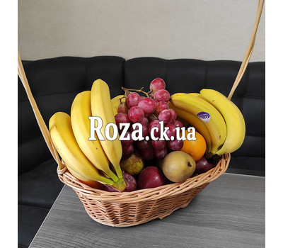 Basket with fruits for a gift 1