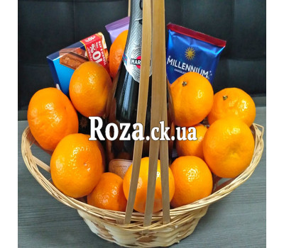 Gift basket with chocolate 5