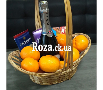 Gift basket with chocolate 6