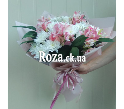 Gentle bouquet of alstroemerias and chrysanthemums 6
