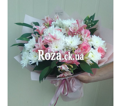 Gentle bouquet of alstroemerias and chrysanthemums 7