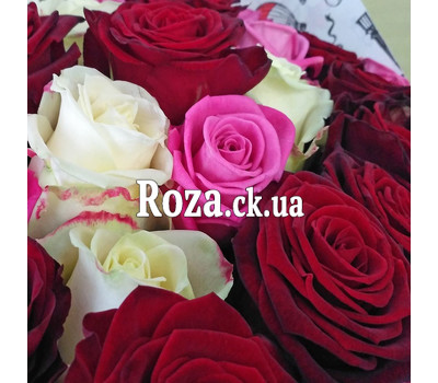 Charming bouquet of 51 roses 2