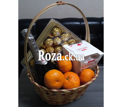 Gift basket with citrus 2