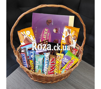 Gift chocolate basket 4