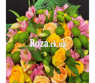 Strict bouquet of roses, alstromeries and chrysanthemums 2